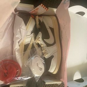 Travis scott x og air jordan